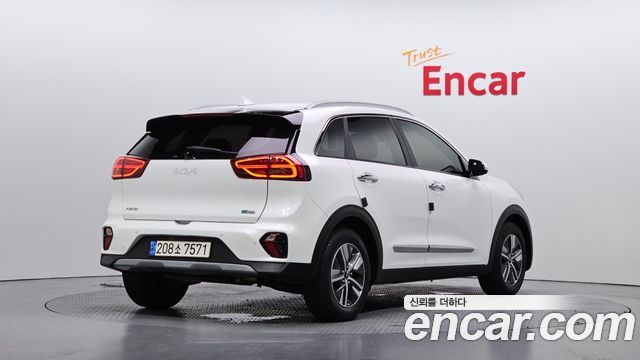 Kia Niro 2022 — photo 2