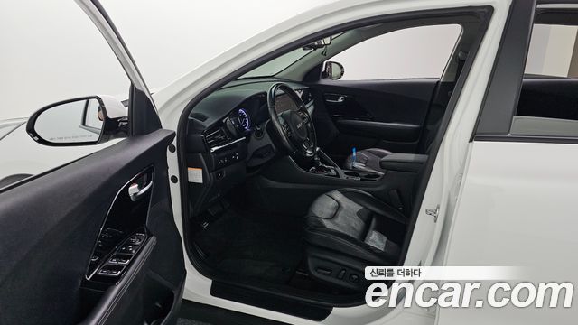 Kia Niro 2022 — photo 13