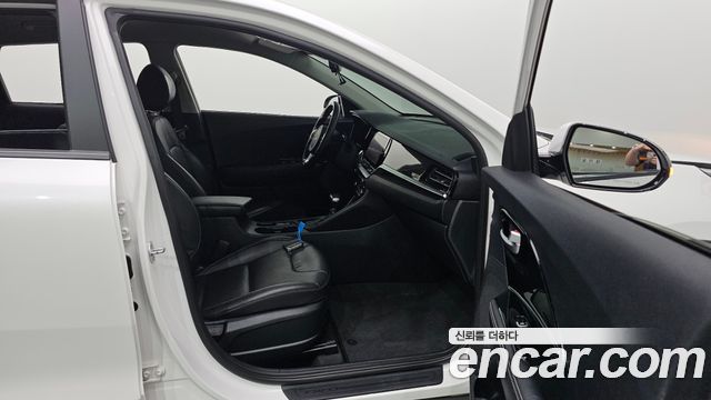 Kia Niro 2022 — photo 24