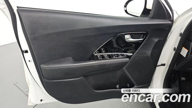 Kia Niro 2022 — photo 14