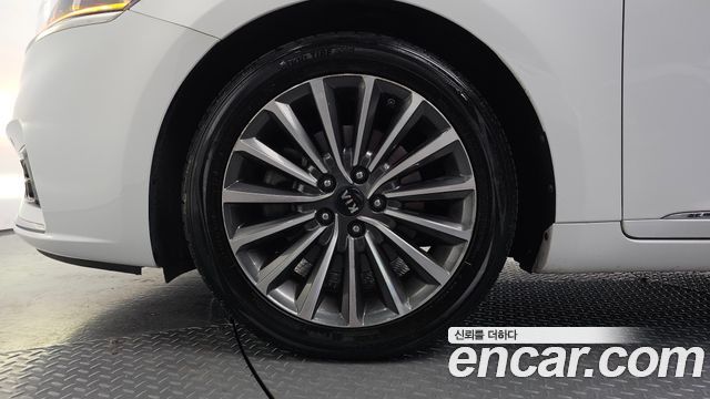 Kia K7 2018 — photo 5