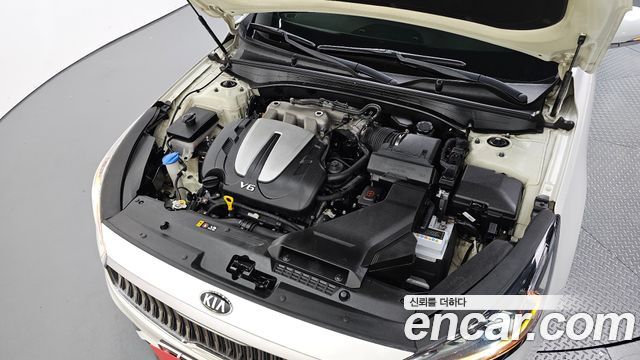 Kia K7 2018 — photo 6