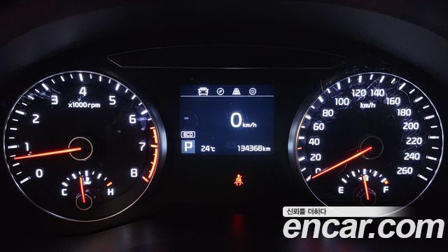 Kia K7 2018 — photo 11