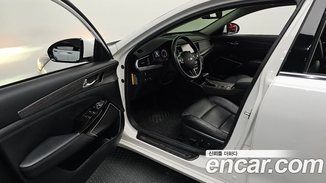 Kia K7 2018 — photo 13