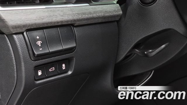 Kia K7 2018 — photo 19