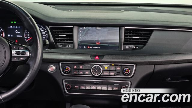 Kia K7 2018 — photo 20