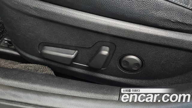 Kia K7 2018 — photo 24