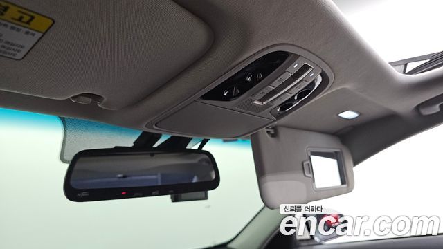 Kia K7 2018 — photo 27