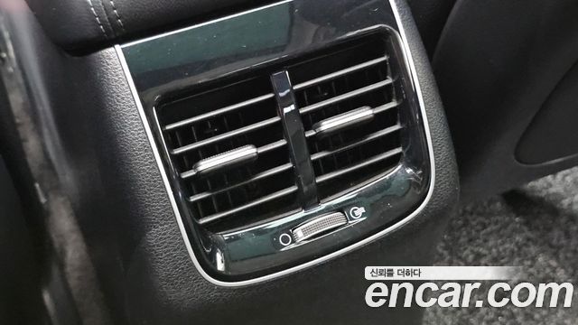Kia K7 2018 — photo 31