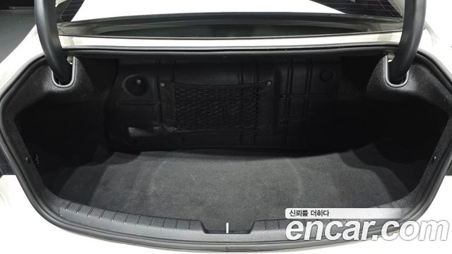 Kia K7 2018 — photo 32