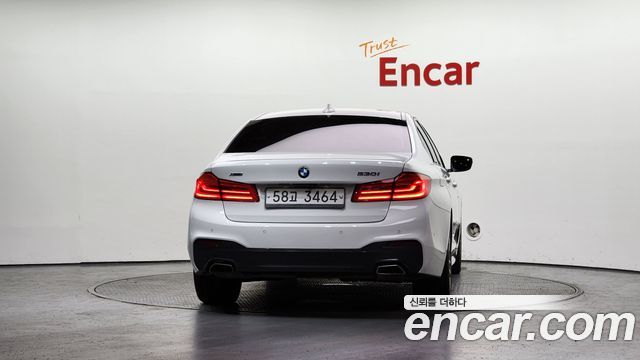 BMW 5-Series 2017 — photo 4