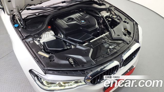 BMW 5-Series 2017 — photo 6