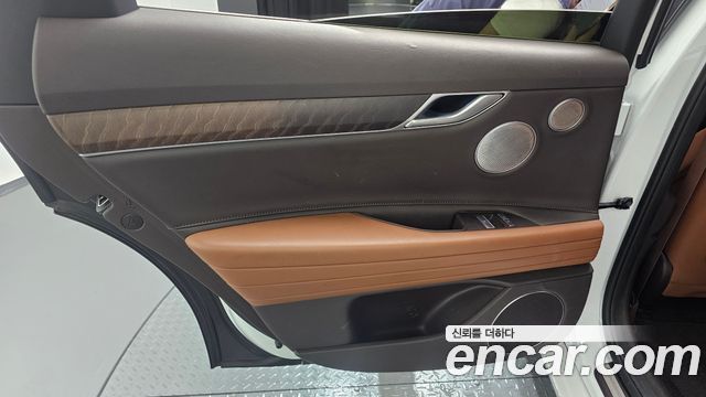 Genesis G80 2022 — photo 15