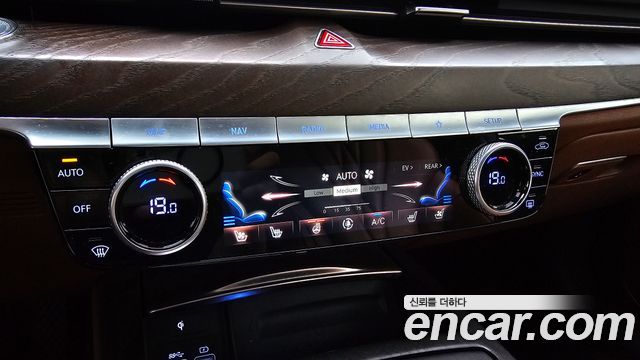 Genesis G80 2022 — photo 28