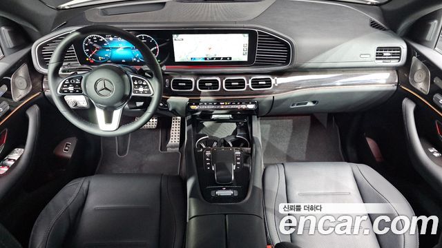 Mercedes-Benz GLE-Class 2023 — photo 10