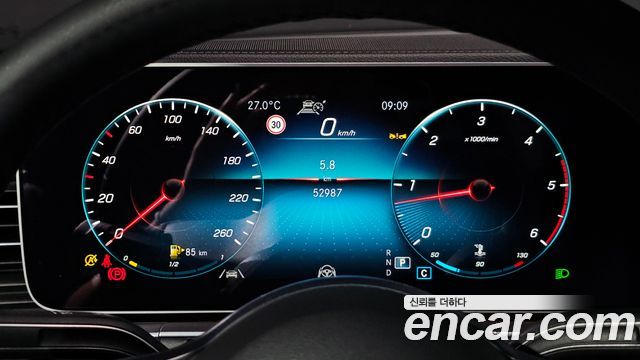 Mercedes-Benz GLE-Class 2023 — photo 11