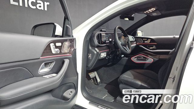 Mercedes-Benz GLE-Class 2023 — photo 13