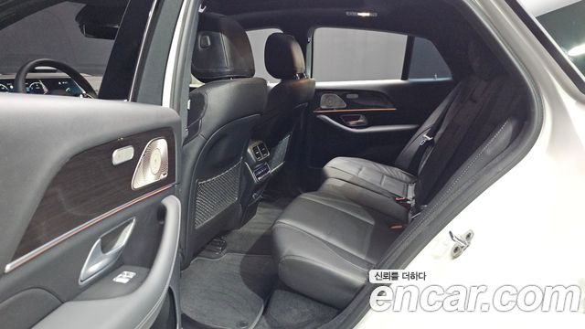 Mercedes-Benz GLE-Class 2023 — photo 18