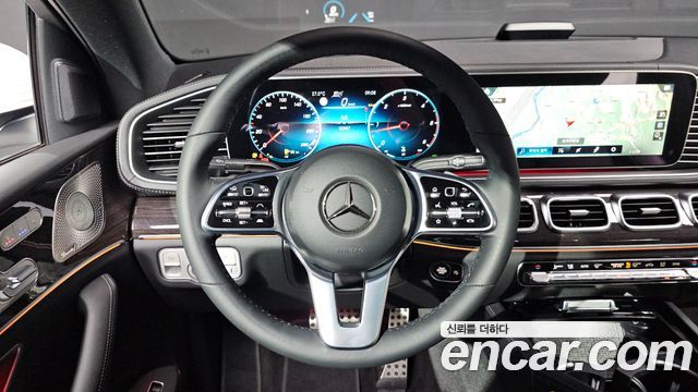 Mercedes-Benz GLE-Class 2023 — photo 19