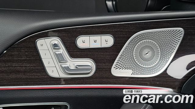 Mercedes-Benz GLE-Class 2023 — photo 29