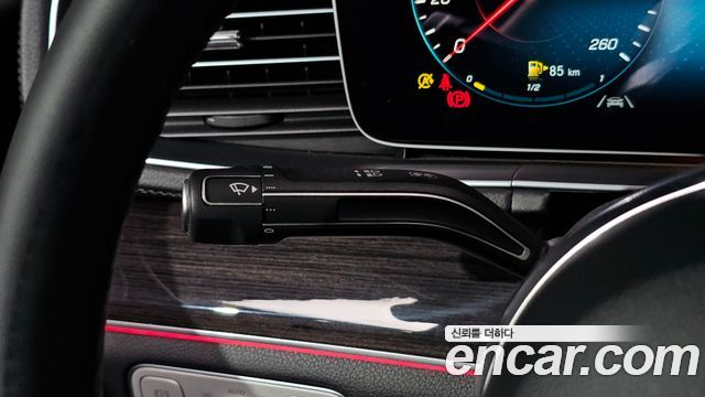 Mercedes-Benz GLE-Class 2023 — photo 31