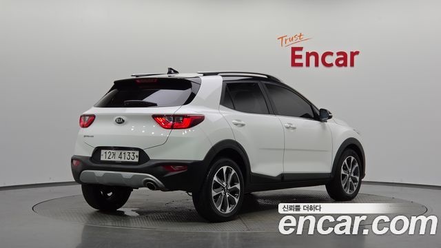 Kia Stonic 2019 — photo 2