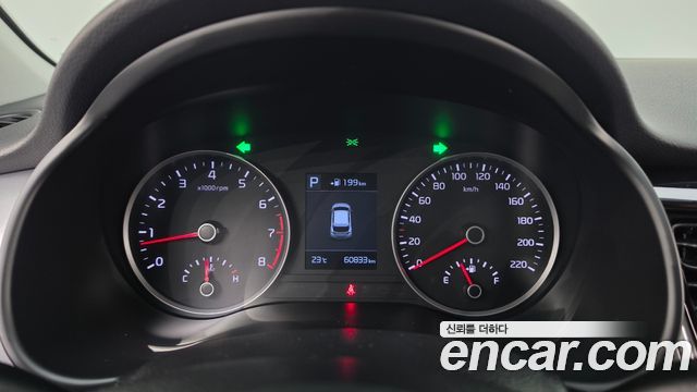 Kia Stonic 2019 — photo 11