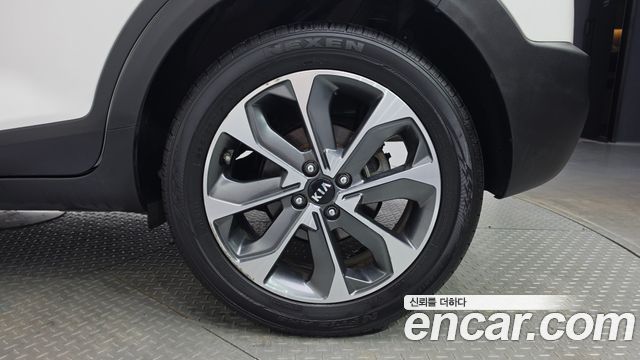 Kia Stonic 2019 — photo 7