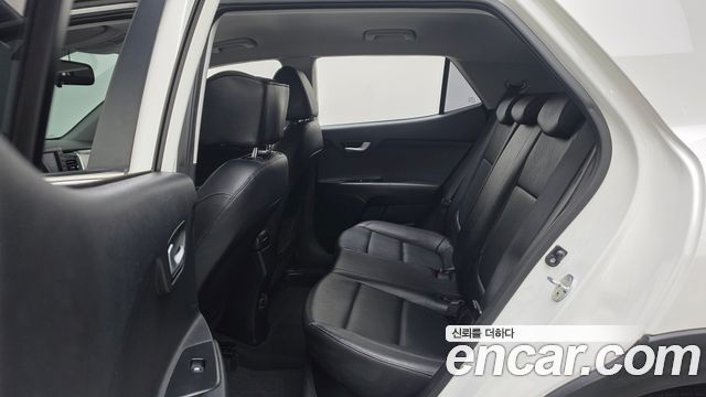 Kia Stonic 2019 — photo 16