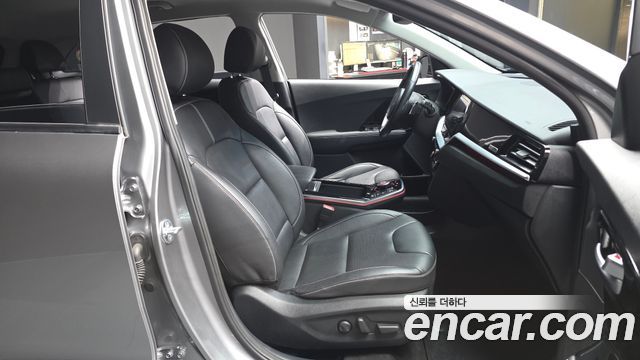 Kia Niro 2022 — photo 17