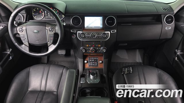 Land Rover Discovery 2016 — photo 7