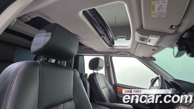 Land Rover Discovery 2016 — photo 20