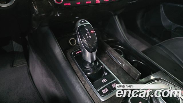 Kia K9 2016 — photo 9