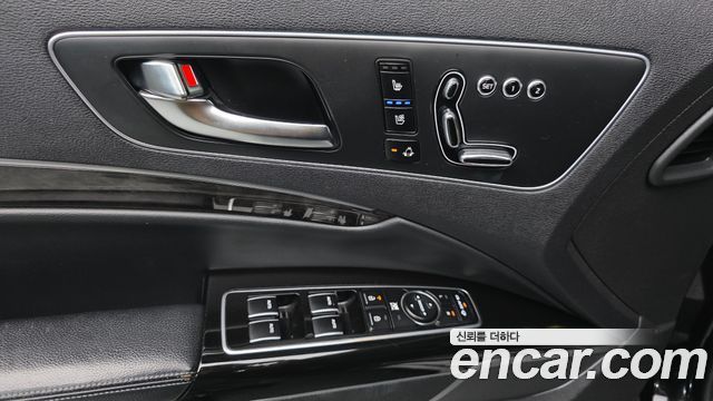 Kia K9 2016 — photo 11