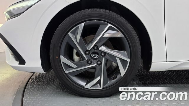 Hyundai AVANTE 2024 — photo 5