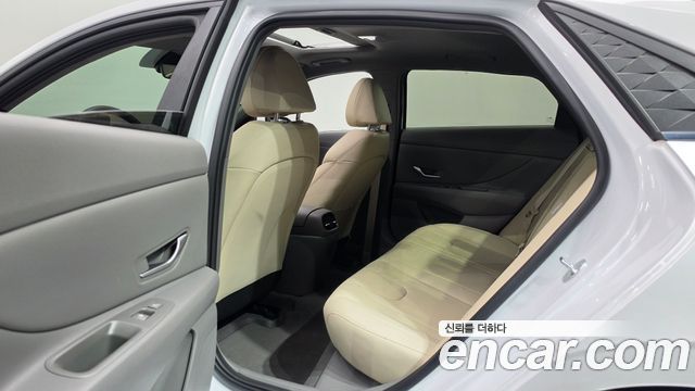 Hyundai AVANTE 2024 — photo 11