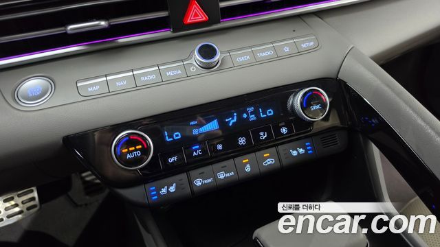 Hyundai AVANTE 2024 — photo 12
