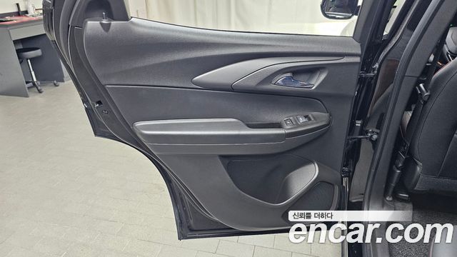 Chevrolet Korea Trailblazer 2022 — photo 15