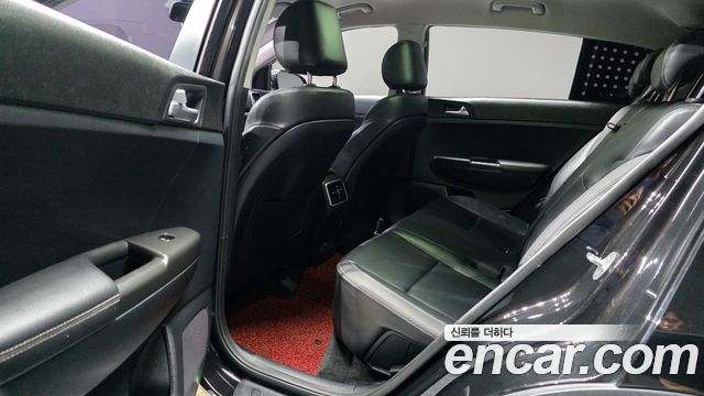 Kia Sportage 2016 — photo 12