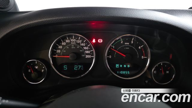 Jeep Wrangler 2012 — photo 11