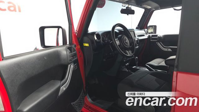 Jeep Wrangler 2012 — photo 13