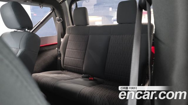 Jeep Wrangler 2012 — photo 18
