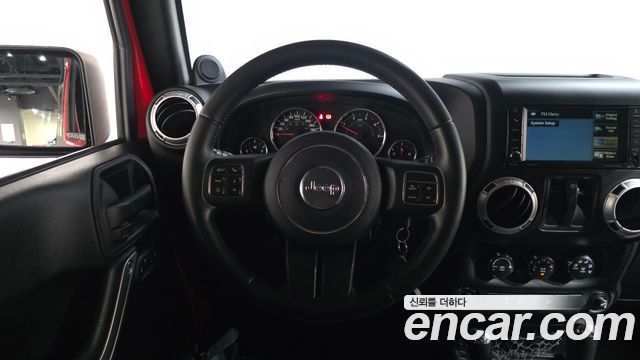 Jeep Wrangler 2012 — photo 19