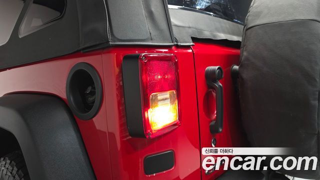 Jeep Wrangler 2012 — photo 9