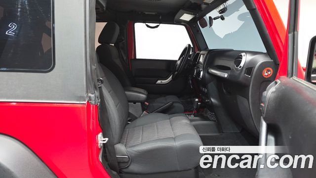 Jeep Wrangler 2012 — photo 16