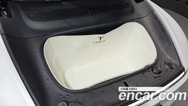 Tesla Model Y 2025 — photo 6