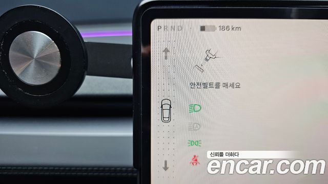 Tesla Model Y 2025 — photo 12