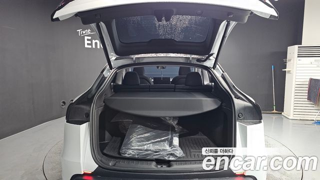 Tesla Model Y 2025 — photo 26