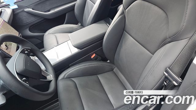 Tesla Model Y 2025 — photo 29