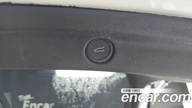 Tesla Model Y 2025 — photo 33